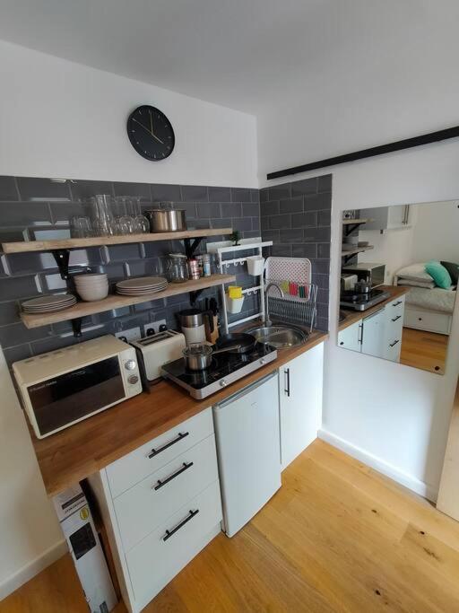 Apartamento Private Self Contained Self Catering Flat Bristol